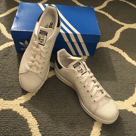 stan smith black back